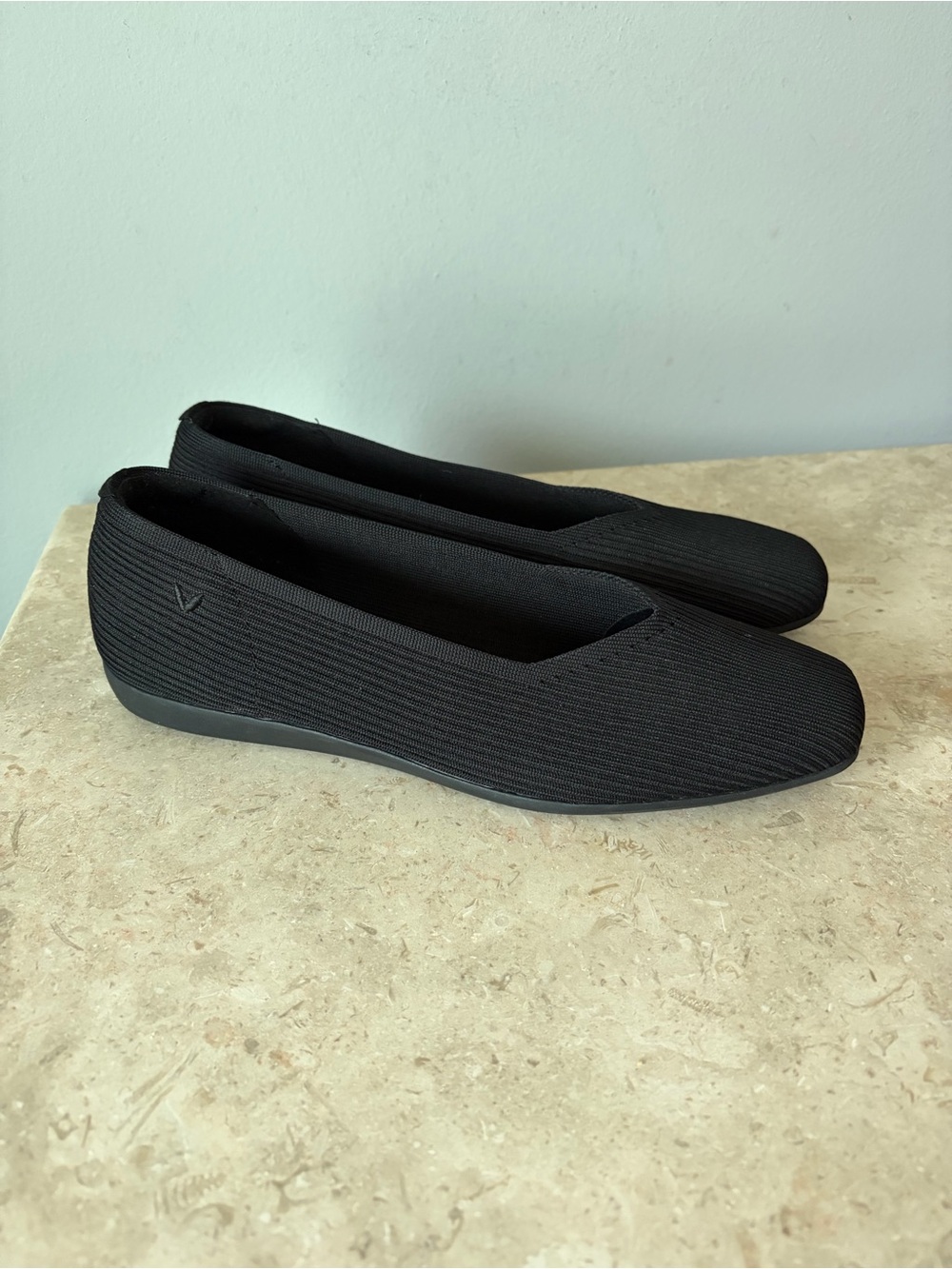 Vivaia Margot Flats Size 40.5 (9-9.5) Black Square Toe V Cut Slip On NO INSOLES